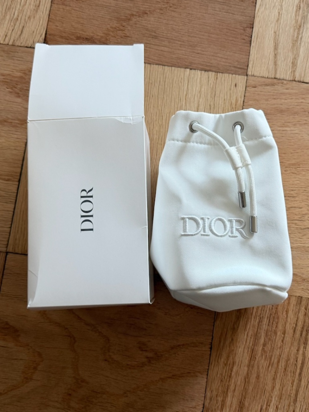 NEW WITH BOX DIOR bucket bag - White